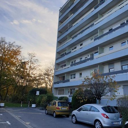 Apartment Am Park 2 Duisburg Exteriör bild